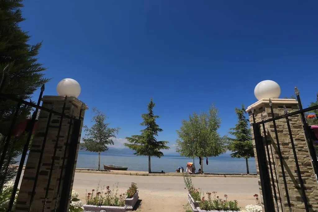 Vip House Tushemisht Apartment Pogradec