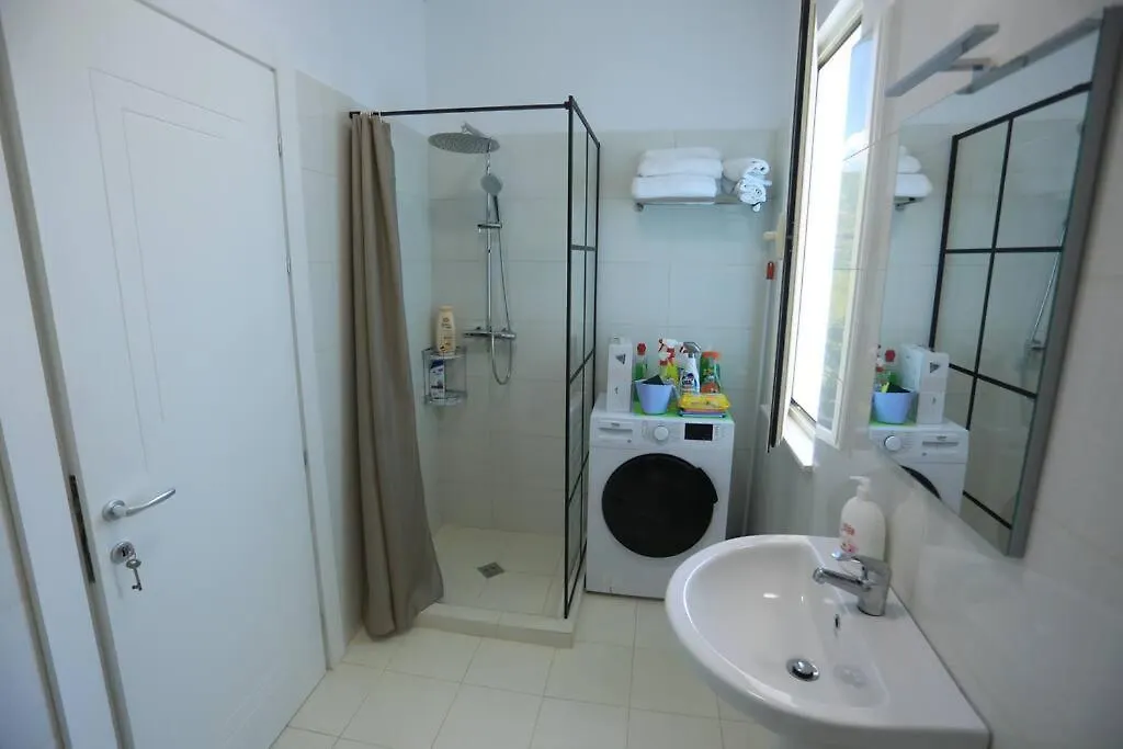 Vip House Tushemisht Apartment Pogradec