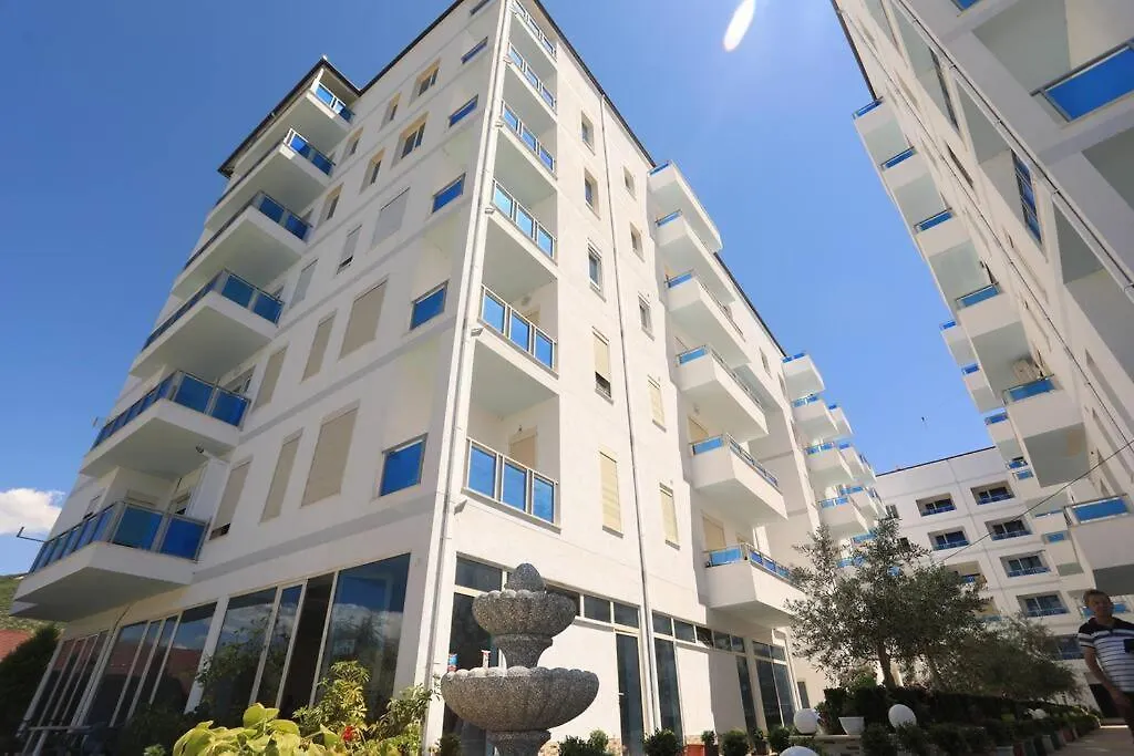 Vip House Tushemisht Apartment Pogradec